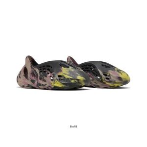 2022 Yeezy foam runners brand new